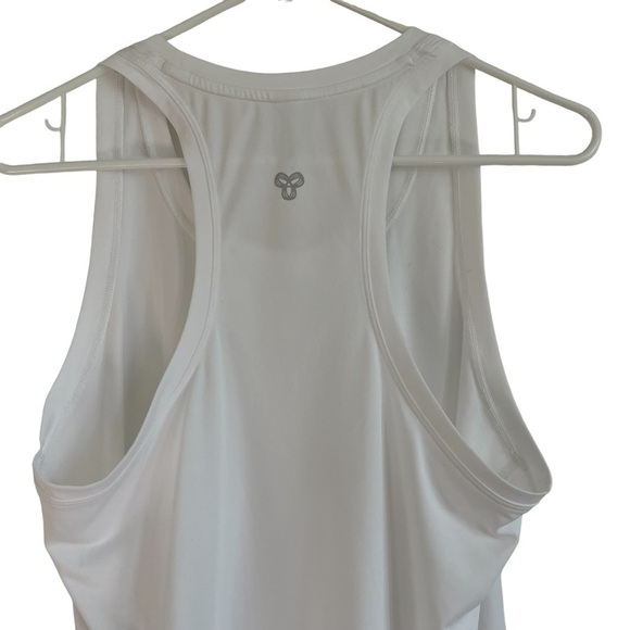 TnAction White Revolve Tank, Size S - Picture 8 of 9
